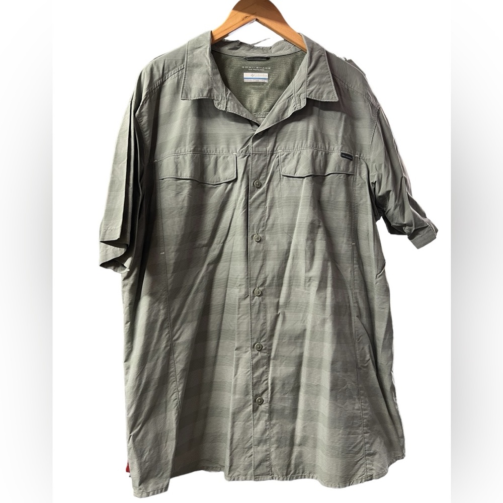 Columbia Men’s XXL SS Buttoned Shirt